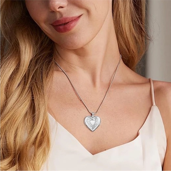 Intricate Silver Heart Pendant Necklace 925 heart locket and chain - Picture 6 of 11